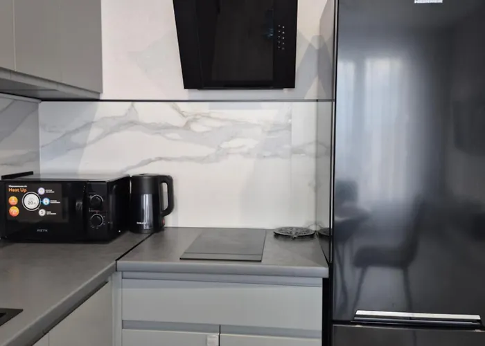 на марсельській 62 в жк острова, 1 спальня та кухня-студія Appartement